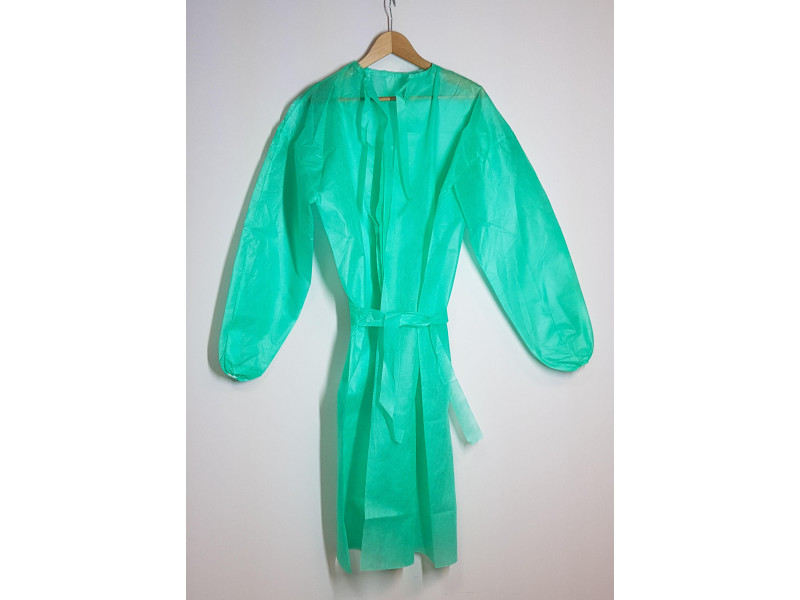 Protective apron made of green fleece, thickness 40 g / m2