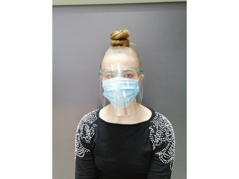 Protective mask with replaceable foils